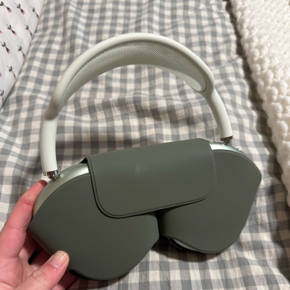 Apple AirPod Max - Picture 2 of 6